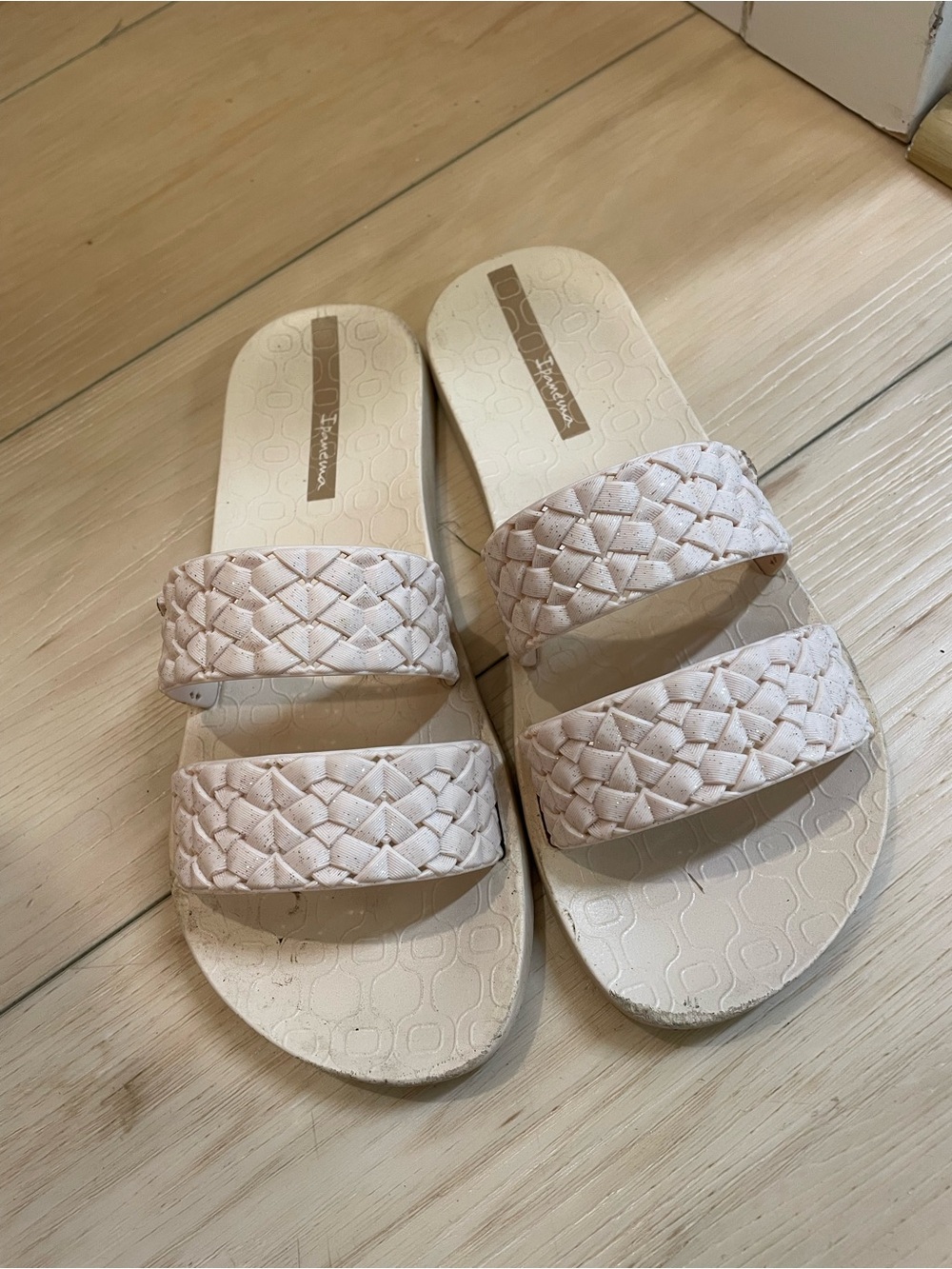 Ipanema Women's Light Beige Braided Double-Strap Slide Sandals